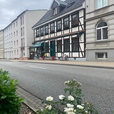 Karina シュヴェリーン