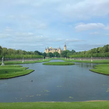 ゲストハウス Karina 4*