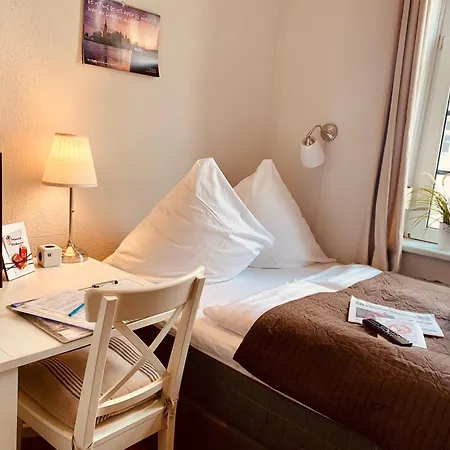 Karina シュヴェリーン