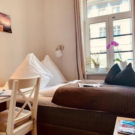 Karina ゲストハウス 4*