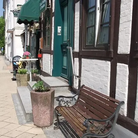 Karina ゲストハウス 4*