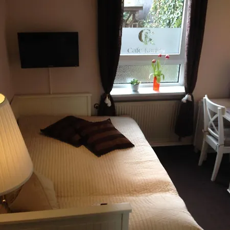 ゲストハウス Karina 4*