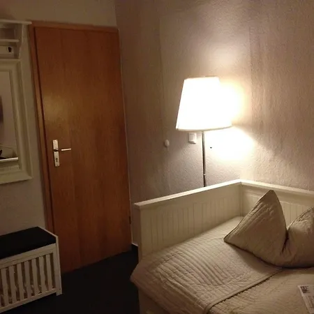 Karina シュヴェリーン