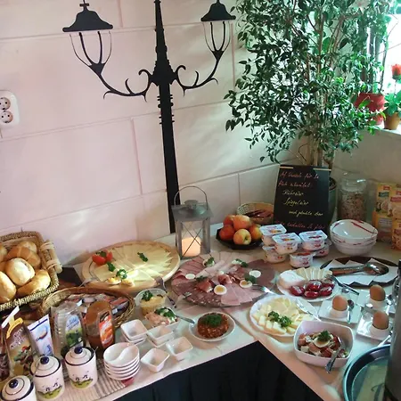 Karina シュヴェリーン