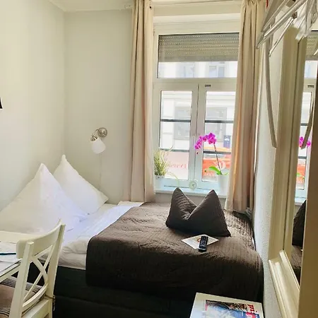 ゲストハウス Karina シュヴェリーン